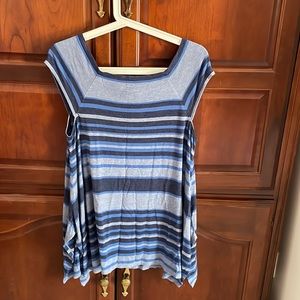 Summer flowing, relaxed, fit top